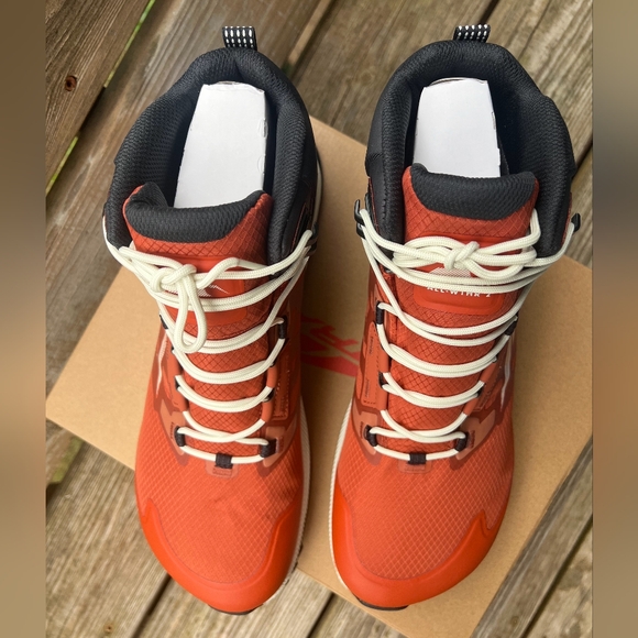 Altra Men's Dark Clay and Black Athletic Shoes - Picture 3 of 6